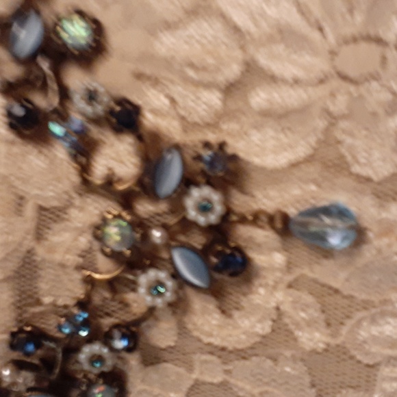 Vintage Avon statement necklace! - Picture 3 of 4